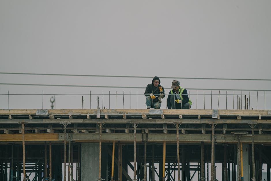 AI-Powered Construction Site Monitoring: Enhancing Safety and Efficiency